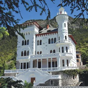 Aparthotel Chateau Des Magnans By Nevesol, Jausiers